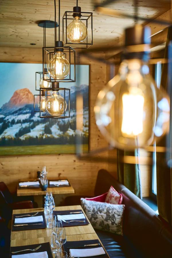 Hotel Valrose Gstaad Exterior foto