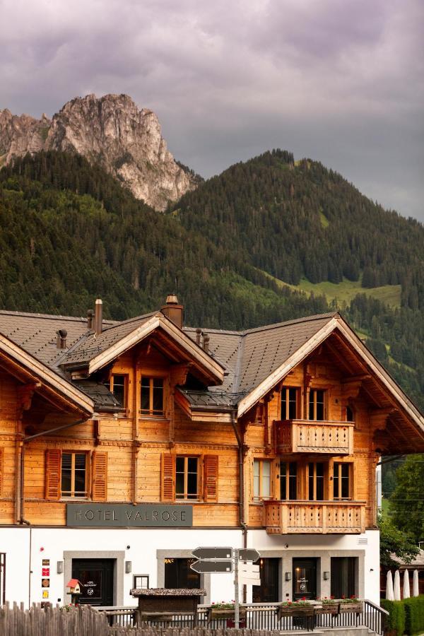 Hotel Valrose Gstaad Exterior foto